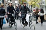 Amsterdam 5 november 2018
Presentatie Linda Man door Linda de Mol en Beau v erven Dorens. Beau had zijn vrouw Selly en kinderen meegenomen