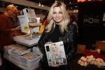 Utrecht 31 oktober 2018
Bobbi Eden en haar man Mark Laurenz met haar nieuwe boek in de jaarbeurs.