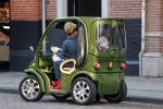 Amsterdam 16 oktober 2018
Connie Witteman doet boodschappen met haar dochter Constanza Breukhoven in haar Connieâ€™s Creative car concept.