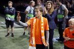 Amsterdam 13 oktober 2018
Nederland - Duitsland in de Johan Cruijff arens . eindstand 3-0
Na de Wedstrijd werden Dirk Kuyt en Rafael v d Vaart  gehuldigd. Dirk had zijn vrouw Gertrude en kinderen meegenomen. Rafael had zijn vriendin Estavan Polman en zijn kinderen Damian en Jesslynn meegenomen . Ook zijn ouders en schoonouders waren erbij.