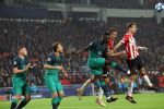 Eindhoven, 24 Oktober 2018 PSV-Tottemham Hotspur.
Duel in de voorronde Champions League, eindstand 2-2.
Daniel Schwaab en Davinson Sanchez