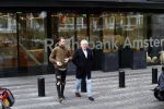 Amsterdam 7 november 2018
Dave Roelvink bij de rechtbank van Amsterdam waar hij voor moet komen voor rijden onder invloed en snelheid. Dave met zijn manager Frank Wisse