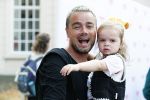 Den Haag 14 oktober 2018
Premiere Woezel en pip in koninklijke schouwburg Den haag. Dinand en Lucy Woesthoff kwam met hun 2 jongste kinderen.