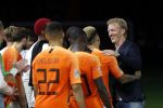 Amsterdam 13 oktober 2018
Nederland - Duitsland in de Johan Cruijff arens . eindstand 3-0
Na de Wedstrijd werden Dirk Kuyt en Rafael v d Vaart  gehuldigd. Dirk had zijn vrouw Gertrude en kinderen meegenomen. Rafael had zijn vriendin Estavan Polman en zijn kinderen Damian en Jesslynn meegenomen . Ook zijn ouders en schoonouders waren erbij.