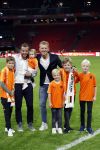 Amsterdam 13 oktober 2018
Nederland - Duitsland in de Johan Cruijff arens . eindstand 3-0
Na de Wedstrijd werden Dirk Kuyt en Rafael v d Vaart  gehuldigd. Dirk had zijn vrouw Gertrude en kinderen meegenomen. Rafael had zijn vriendin Estavan Polman en zijn kinderen Damian en Jesslynn meegenomen . Ook zijn ouders en schoonouders waren erbij.