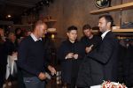 Amsterdam 8 oktober 2018
Presentatie jassenlijn Duno bij 1 op de cornelis schuytstraat. Ruud Gullit bkrijgt eerste jas.