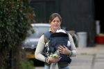 Wijdewormer 19 oktober 2018
Marnix Knetemann aan het werk op zijn boerderij. Zij zus Elise komt op bezoek met haar pas geboren baby.