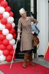 Den Haag 14 oktober 2018
Premiere Woezel en pip in koninklijke schouwburg Den haag. Ellen Evers op krukken