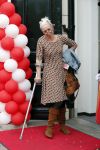 Den Haag 14 oktober 2018
Premiere Woezel en pip in koninklijke schouwburg Den haag. Ellen Evers op krukken