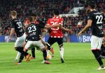 Eindhoven, 20 Oktober 2018 Kompetitiewedstrijd PSV-SC Emmen, eindstand 6-0 Seizoen 2018-2019
Erick Gutierrez in duel met Glenn Bijl