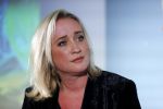 Amsterdam 23 oktober 2018
Boekpresentatie van Antoinette Scheulderman in de soho House . Eva Jinek overhandigt haar het eerste boek.