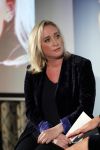 Amsterdam 23 oktober 2018
Boekpresentatie van Antoinette Scheulderman in de soho House . Eva Jinek overhandigt haar het eerste boek.