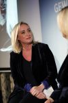 Amsterdam 23 oktober 2018
Boekpresentatie van Antoinette Scheulderman in de soho House . Eva Jinek overhandigt haar het eerste boek.