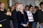Amsterdam 23 oktober 2018
Boekpresentatie van Antoinette Scheulderman in de soho House . Eva Jinek overhandigt haar het eerste boek.
