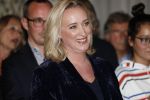 Amsterdam 23 oktober 2018
Boekpresentatie van Antoinette Scheulderman in de soho House . Eva Jinek overhandigt haar het eerste boek.