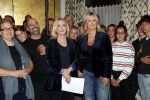 Amsterdam 23 oktober 2018
Boekpresentatie van Antoinette Scheulderman in de soho House . Eva Jinek overhandigt haar het eerste boek.