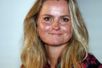 Amsterdam 23 oktober 2018
Boekpresentatie van Antoinette Scheulderman in de soho House . Eva Jinek overhandigt haar het eerste boek. Fatima Moreira de Melo