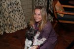 Amsterdam 23 oktober 2018
Boekpresentatie van Antoinette Scheulderman in de soho House . Eva Jinek overhandigt haar het eerste boek. Fatima Moreira de Melo