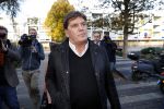 Amsterdam 6 november 2018
Advocaat Gert-Jan Knoops arriveert samen met Frank Masmeijer en zijn vrouw Carry Knoops bij de rechtbank in Amsterdam. De rechtbank in Amsterdam behandelt dinsdag de uitleveringszaak tegen de voormalig-tv-presentator.