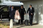 Amsterdam 6 november 2018
Advocaat Gert-Jan Knoops arriveert samen met Frank Masmeijer en zijn vrouw Carry Knoops bij de rechtbank in Amsterdam. De rechtbank in Amsterdam behandelt dinsdag de uitleveringszaak tegen de voormalig-tv-presentator.