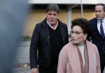 Amsterdam 6 november 2018
Advocaat Gert-Jan Knoops arriveert samen met Frank Masmeijer en zijn vrouw Carry Knoops bij de rechtbank in Amsterdam. De rechtbank in Amsterdam behandelt dinsdag de uitleveringszaak tegen de voormalig-tv-presentator.