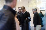 Amsterdam 6 november 2018
Advocaat Gert-Jan Knoops arriveert samen met Frank Masmeijer en zijn vrouw Carry Knoops bij de rechtbank in Amsterdam. De rechtbank in Amsterdam behandelt dinsdag de uitleveringszaak tegen de voormalig-tv-presentator.