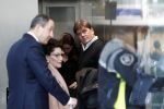 Amsterdam 6 november 2018
Advocaat Gert-Jan Knoops arriveert samen met Frank Masmeijer en zijn vrouw Carry Knoops bij de rechtbank in Amsterdam. De rechtbank in Amsterdam behandelt dinsdag de uitleveringszaak tegen de voormalig-tv-presentator.