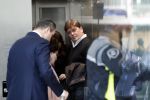 Amsterdam 6 november 2018
Advocaat Gert-Jan Knoops arriveert samen met Frank Masmeijer en zijn vrouw Carry Knoops bij de rechtbank in Amsterdam. De rechtbank in Amsterdam behandelt dinsdag de uitleveringszaak tegen de voormalig-tv-presentator.