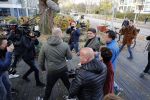 Amsterdam 13 november 2018
Frank Masmeijer komt met zijn advocaat Carry Knoops aan bij de rechtbank. Heel veel pers vangt hem op. Hij wordt daarna meteen uitgeleverd aan Belgie.
