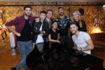 Hilversum 6 november 2018
Dries Roelvink interviewt voor Story Quincy Wilson Luc v Essen en Julia v Helvoirt uit het sbs6 programma house of Talent