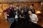 Hilversum 6 november 2018
Dries Roelvink interviewt voor Story Quincy Wilson Luc v Essen en Julia v Helvoirt uit het sbs6 programma house of Talent