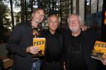 Hilversum 8 oktober 2018
Boek presentatie Peter Koelewijn bij wisseloord studioâ€™s. Het boek is geschreven door Tjerk Lammers. jan Smeets