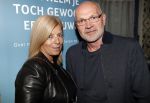 Amsterdam 23 oktober 2018
Boekpresentatie van Antoinette Scheulderman in de soho House . Eva Jinek overhandigt haar het eerste boek. Jan Wouters met zijn vrouw