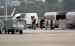 Schiphol Oost 4 oktober 2018
Vrienden van Johnny de Mol en zijn vrouw Anouk vertrekken vanaf schiphol oost met een prive vliegtuig naar Portugal. Aanwezig oa Willek Alberti  , broer Kaj Lerby met gezin Dinand en Lucy Woesthoff John Ewbank en Kelly Weekers Katja Schuurman en Freek v Noordwijk Tony Berk manager Carlijn de Vries met man Nikkie Plessen en Linda de Mol met Jeroen Rietbergen en kinderen Noah en Julian.