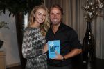 Amsterdam 30 oktober 2018
Boekpresentatie Kelly Weekers. Haar man John Ewbank reikte het eerste boek uit. Dochter Scottie en Day Ewbank waren ook aanwezig.