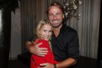 Amsterdam 30 oktober 2018
Boekpresentatie Kelly Weekers. Haar man John Ewbank reikte het eerste boek uit. Dochter Scottie en Day Ewbank waren ook aanwezig.