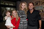 Amsterdam 30 oktober 2018
Boekpresentatie Kelly Weekers. Haar man John Ewbank reikte het eerste boek uit. Dochter Scottie en Day waren ook aanwezig