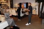 Amsterdam 30 oktober 2018
Boekpresentatie Kelly Weekers. Haar man John Ewbank reikte het eerste boek uit.