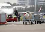 Schiphol Oost 4 oktober 2018
Vrienden van Johnny de Mol en zijn vrouw Anouk vertrekken vanaf schiphol oost met een prive vliegtuig naar Portugal. Aanwezig oa Willek Alberti  , broer Kaj Lerby met gezin Dinand en Lucy Woesthoff John Ewbank en Kelly Weekers Katja Schuurman en Freek v Noordwijk Tony Berk manager Carlijn de Vries met man Nikkie Plessen en Linda de Mol met Jeroen Rietbergen en kinderen Noah en Julian.