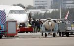 Schiphol Oost 4 oktober 2018
Vrienden van Johnny de Mol en zijn vrouw Anouk vertrekken vanaf schiphol oost met een prive vliegtuig naar Portugal. Aanwezig oa Willek Alberti  , broer Kaj Lerby met gezin Dinand en Lucy Woesthoff John Ewbank en Kelly Weekers Katja Schuurman en Freek v Noordwijk Tony Berk manager Carlijn de Vries met man Nikkie Plessen en Linda de Mol met Jeroen Rietbergen en kinderen Noah en Julian.