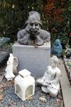 Amsterdam 9 oktober 2018
Diverse graven van bekende Nederlanders (Bners) op Zorgvlied.
Dit is het graf van Joop Doderer