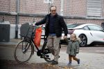 Amsterdam november 2018
Joost Nijsen heeft een relatie met de ex van Joost Zwagerman Maaike Pereboom. Maaike heeft een zoontje van Joost Zwagerman. Joost Nijsen woont in een huis in Amsterdam zuid.
