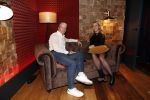 Hilversum 6 november 2018
Dries Roelvink interviewt voor Story Quincy Wilson Luc v Essen en Julia v Helvoirt uit het sbs6 programma house of Talent