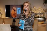 Amsterdam 30 oktober 2018
Boekpresentatie Kelly Weekers. Haar man John Ewbank reikte het eerste boek uit.