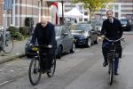 Amsterdam 27 oktober 2018
Lodewijk Asscher en Felix Rottenberg op de fiets.
