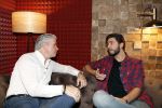 Hilversum 6 november 2018
Dries Roelvink interviewt voor Story Quincy Wilson Luc v Essen en Julia v Helvoirt uit het sbs6 programma house of Talent