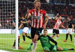 Eindhoven, 20 Oktober 2018 Kompetitiewedstrijd PSV-FC Emmen, eindstand 6-0 Seizoen 2018-2019
Luuk de Jong verslaat doelam Kjell Scherpen van FC Emmen