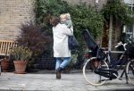 Amsterdam 3 november 2018
Maaike Perenboom met haar zoon bij het huis van haar nieuwe partner Joost Nijsen