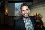 Amsterdam 23 oktober 2018
Boekpresentatie van Antoinette Scheulderman in de soho House . Eva Jinek overhandigt haar het eerste boek. Manuel Venderbos