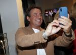 Amsterdam 30 oktober 2018
Boekpresentatie Kelly Weekers. Haar man John Ewbank reikte het eerste boek uit. Marco Borsato